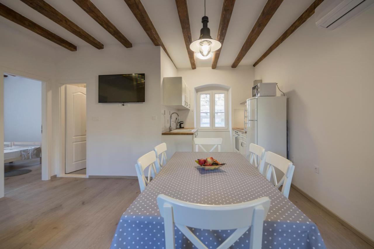 Apartments Bepi Komiža Zewnętrze zdjęcie
