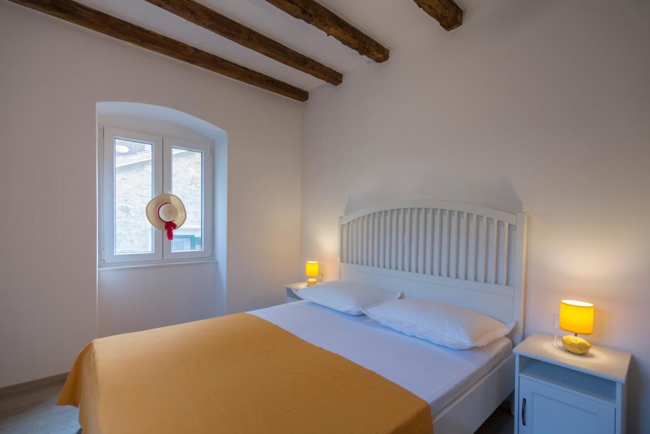 Apartments Bepi Komiža Zewnętrze zdjęcie