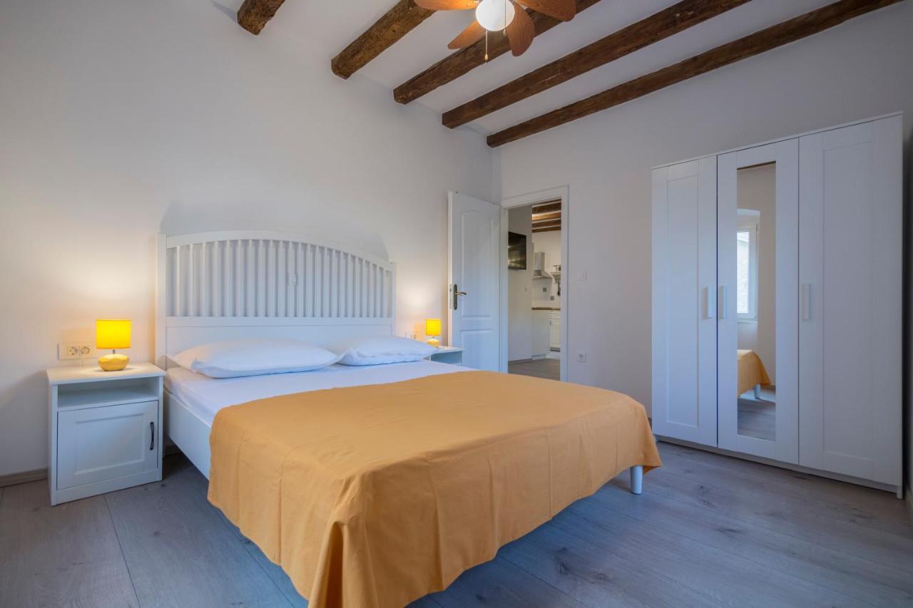 Apartments Bepi Komiža Zewnętrze zdjęcie