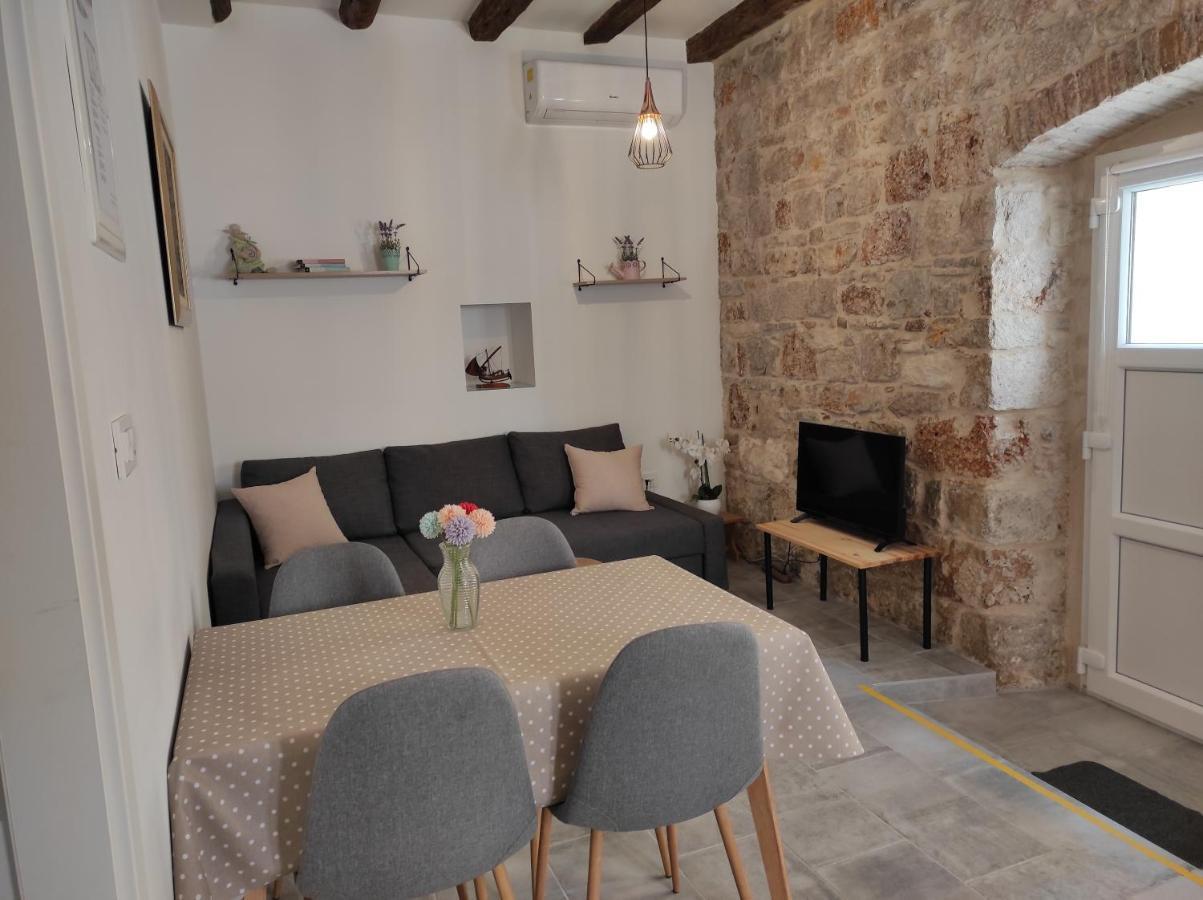 Apartments Bepi Komiža Zewnętrze zdjęcie