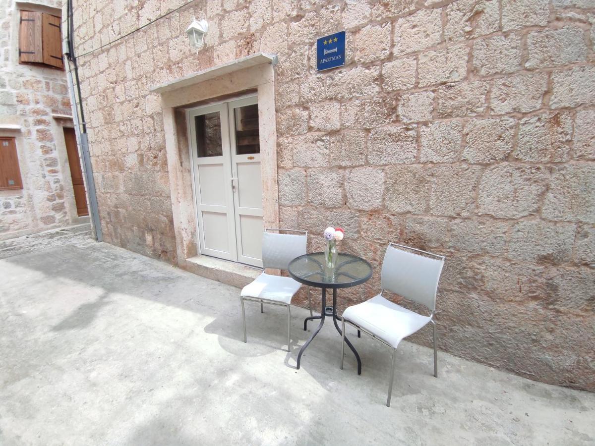 Apartments Bepi Komiža Zewnętrze zdjęcie